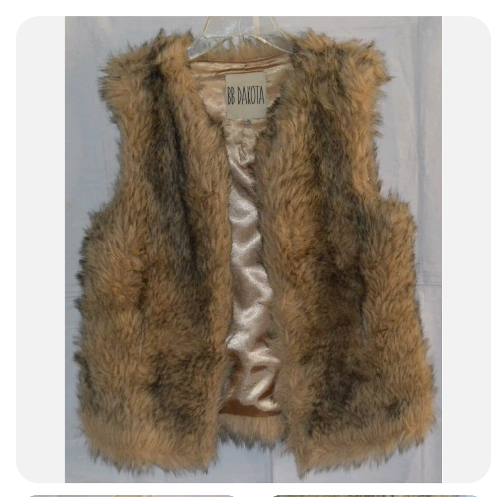 BB Dakota Women's Tan/Black Lined Faux Fur Vest with Hook Closures Size Medium